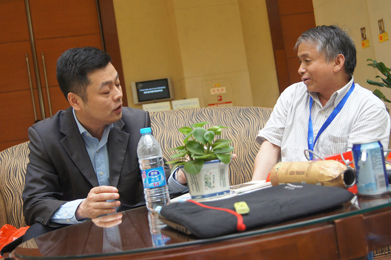 蜀云物连创始人许泽人先生解答欧莱雅中国物流总监毛勇咨询装品溯源、防窜货等问题 蜀云物连创始人许泽人先生解答欧莱雅中国物流总监毛勇咨询装品溯源、防窜货等问题